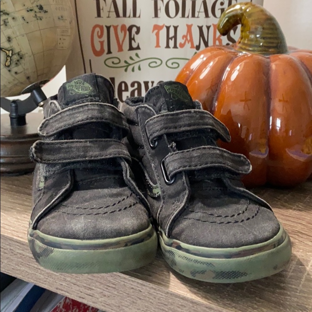 Camo vans